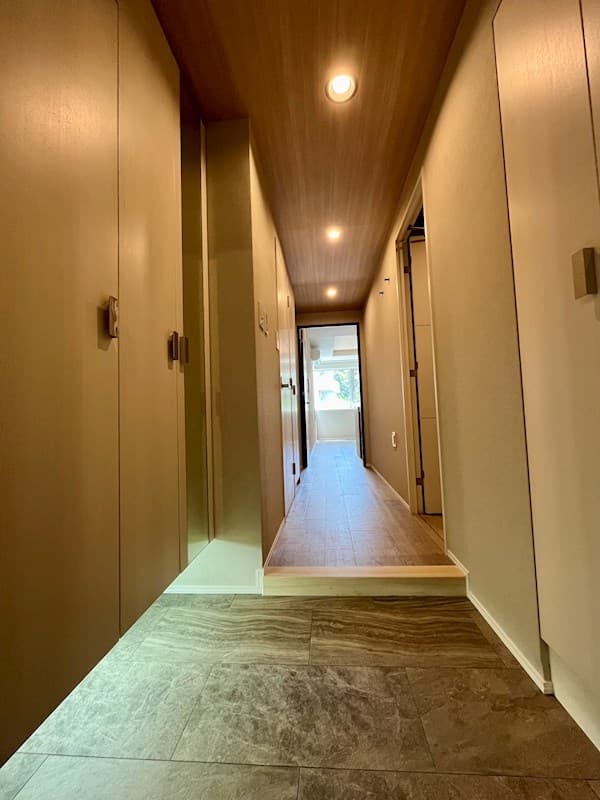 Room image 12
