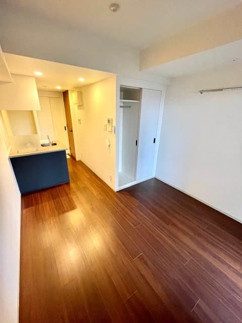 Room image 10
