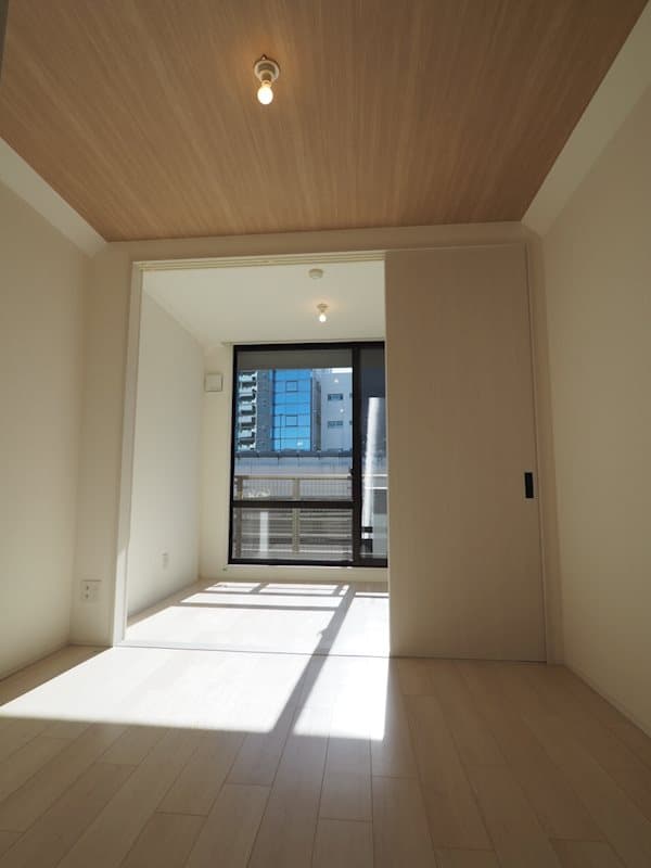 Room image 11