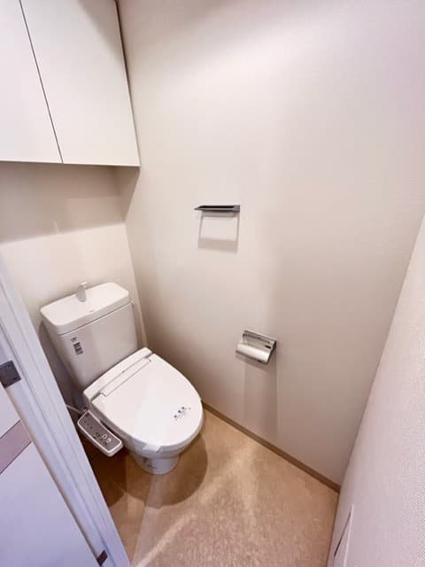 Room image 8