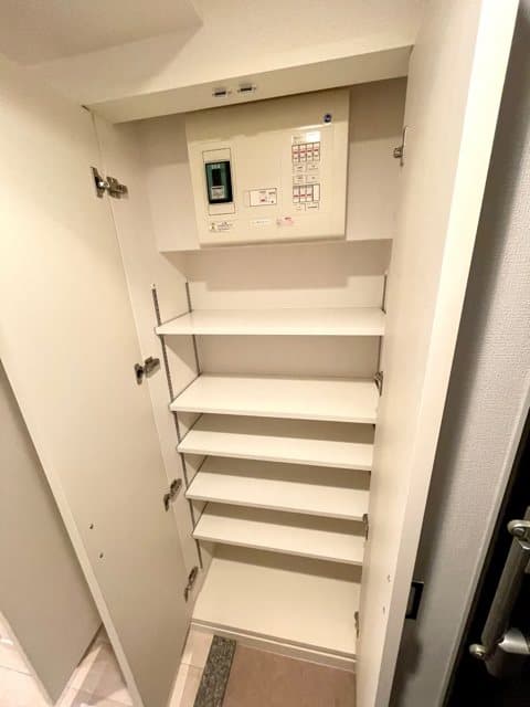 Room image 9