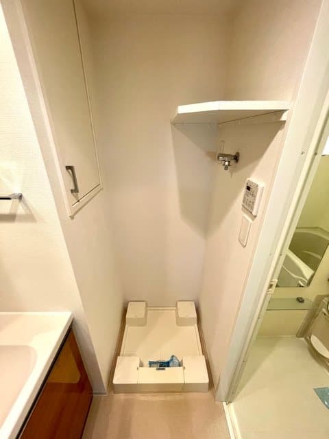 Room image 11
