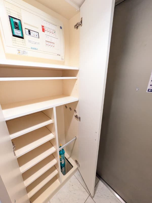Room image 8