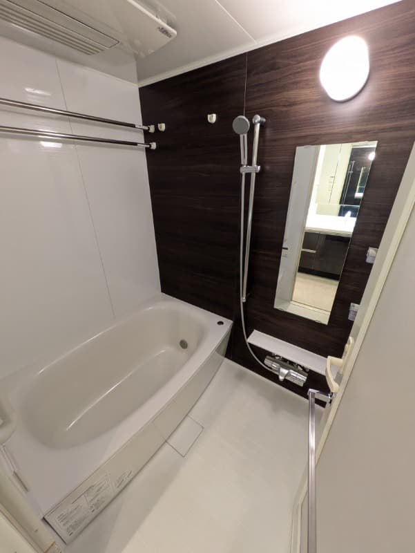 Room image 9