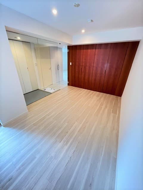 Room image 15
