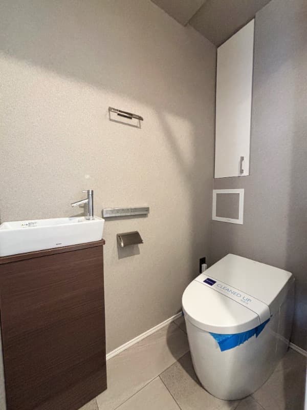 Room image 8