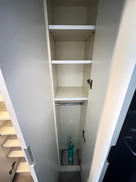 Room image 13