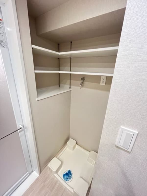Room image 12