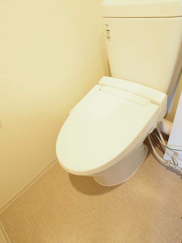 Room image 8