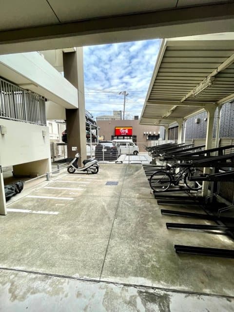 Room image 15