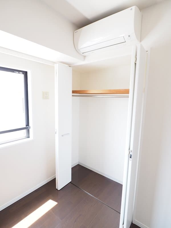 Room image 13