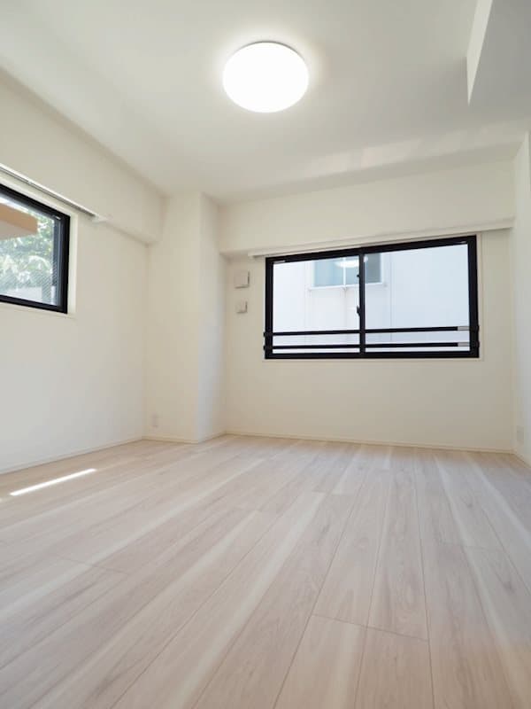 Room image 13