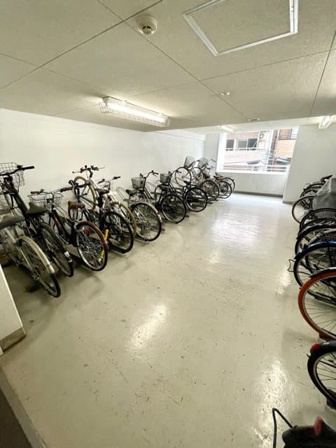 Room image 10