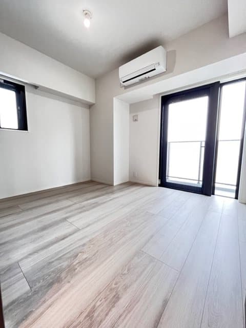 Room image 15