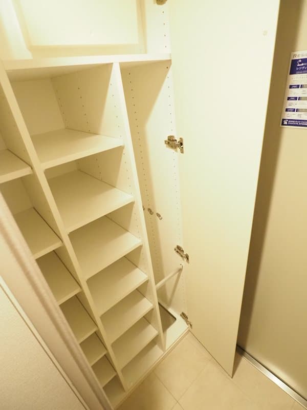 Room image 10