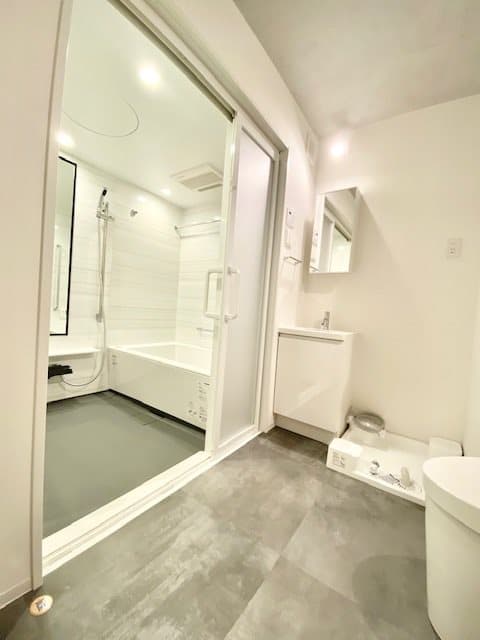 Room image 10