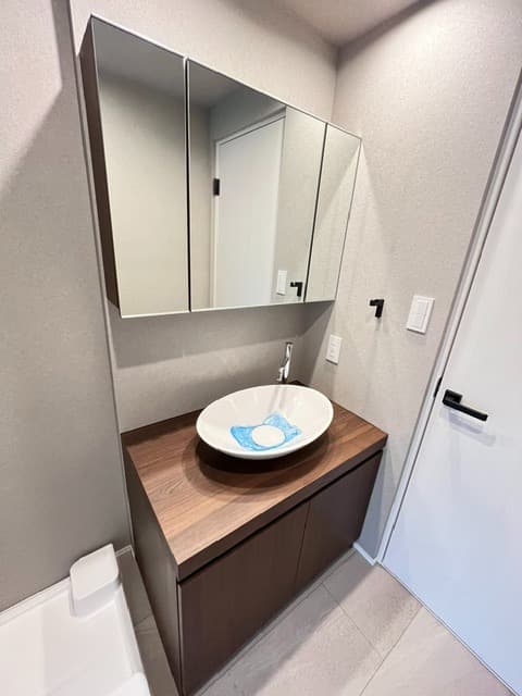 Room image 10