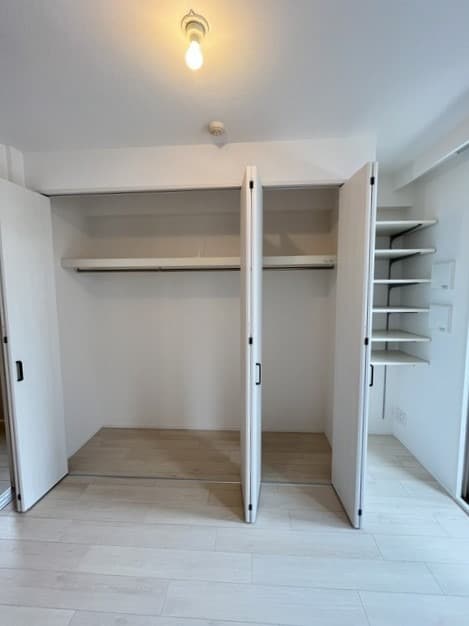 Room image 13