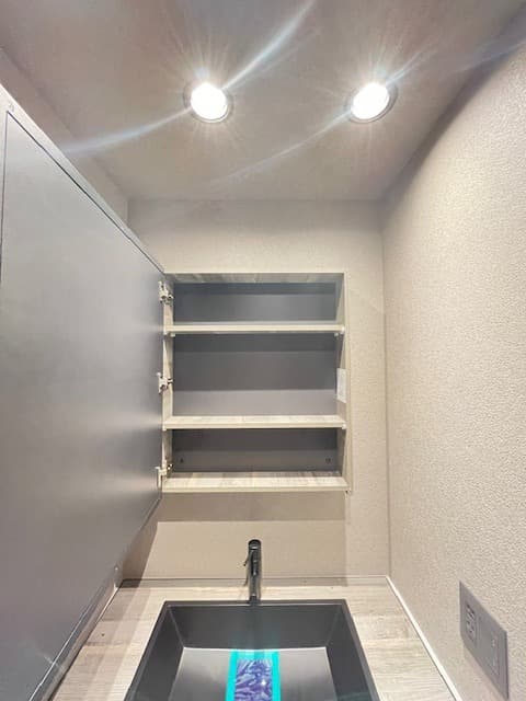 Room image 11