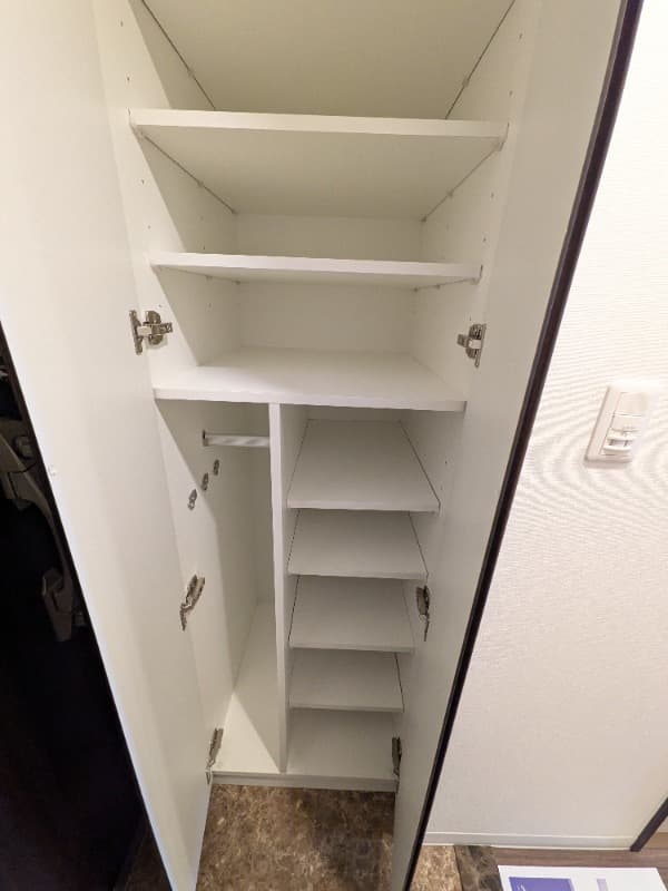 Room image 9
