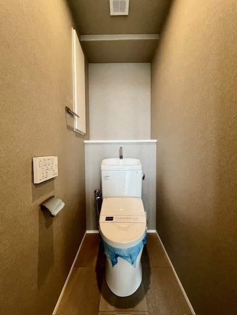 Room image 9