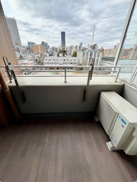 Room image 13