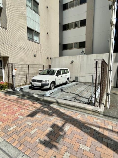 Room image 10