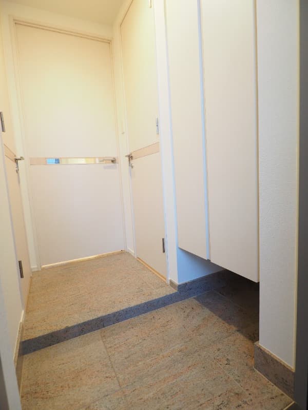 Room image 15