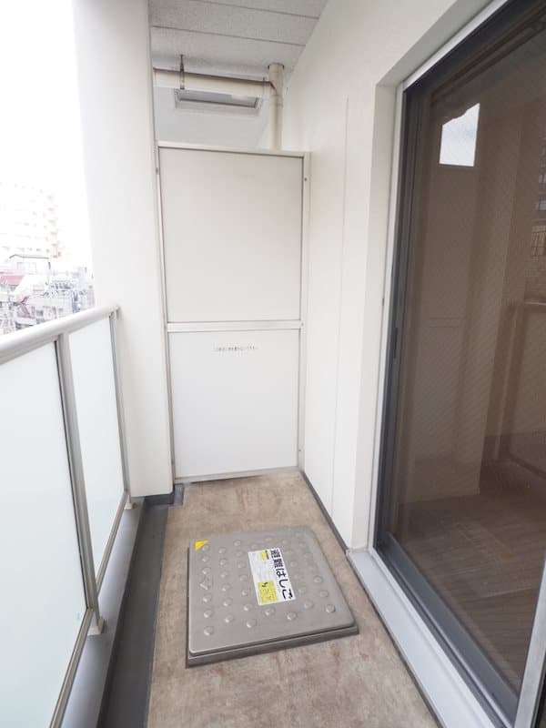 Room image 8