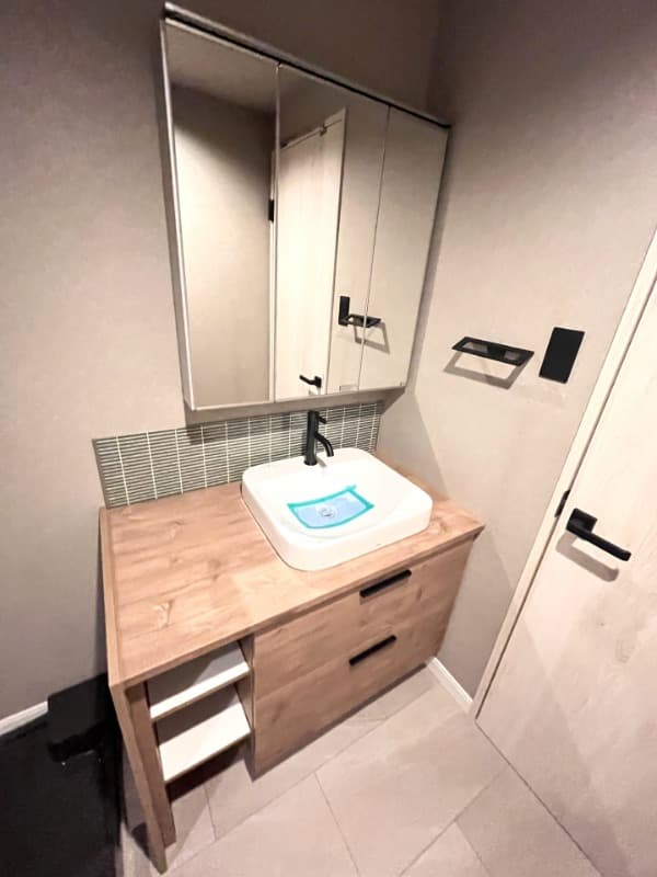 Room image 11