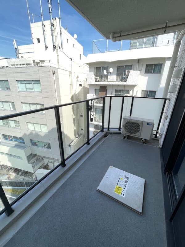 Room image 8