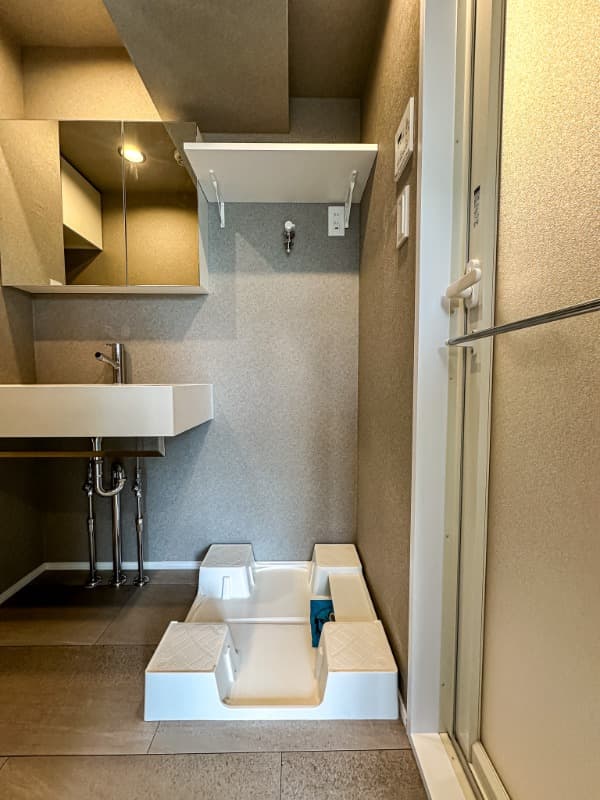 Room image 13
