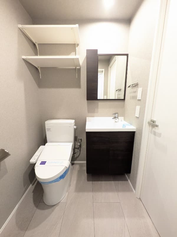 Room image 8