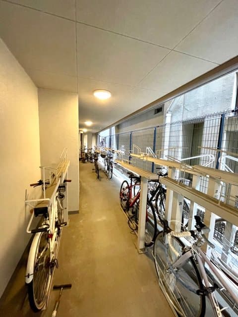 Room image 12