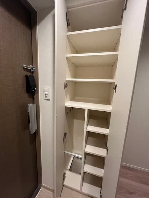 Room image 9