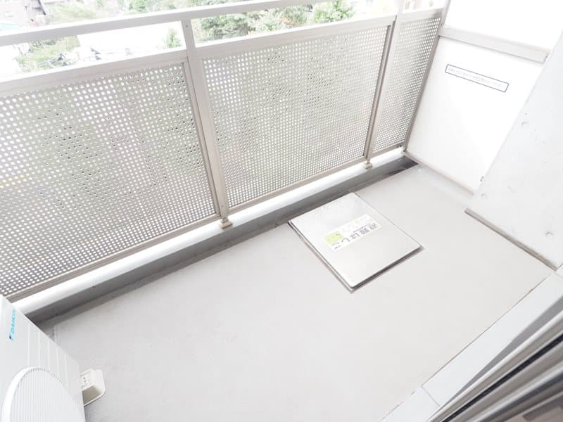 Room image 8