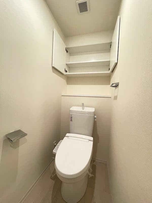 Room image 8