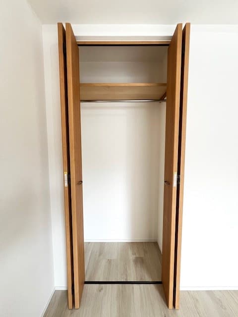 Room image 12