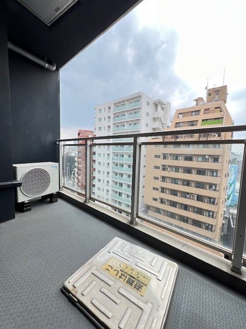 Room image 8