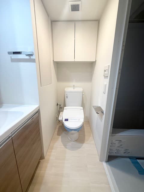 Room image 8