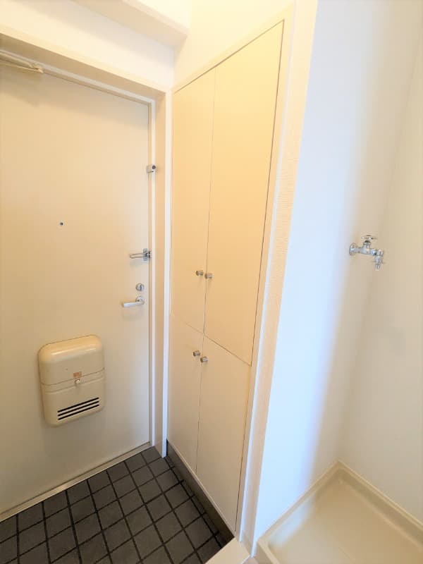 Room image 8