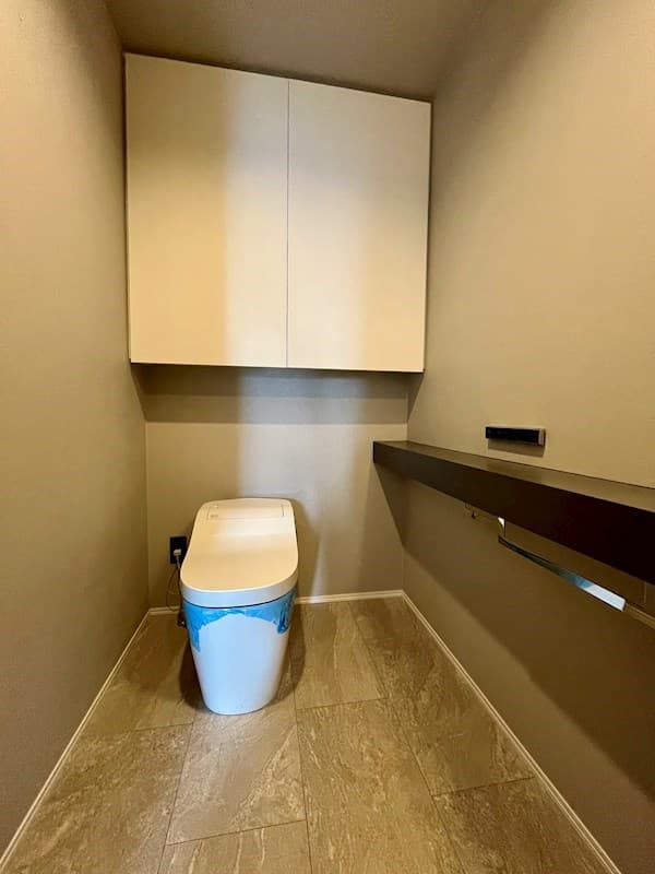 Room image 8