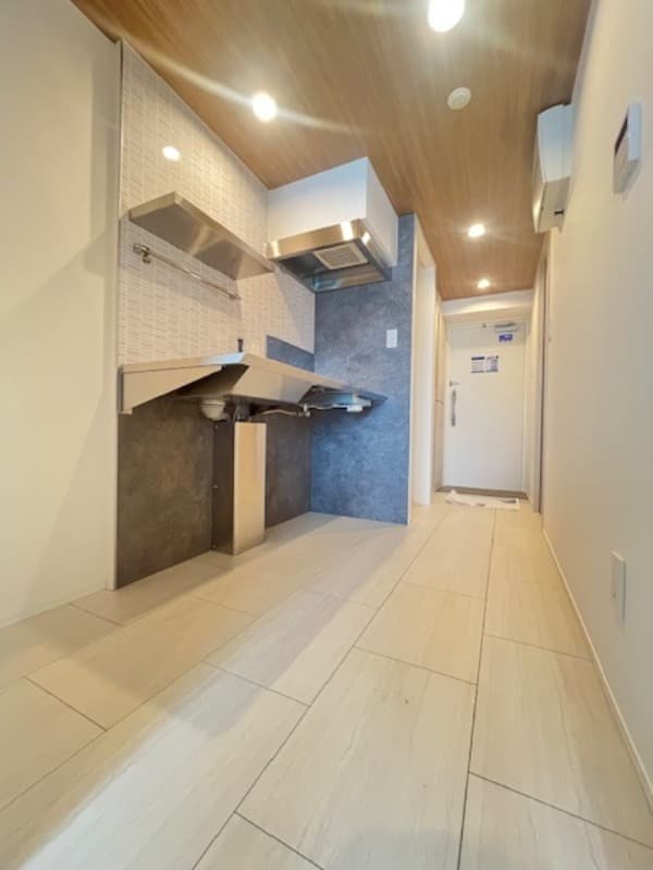 Room image 10