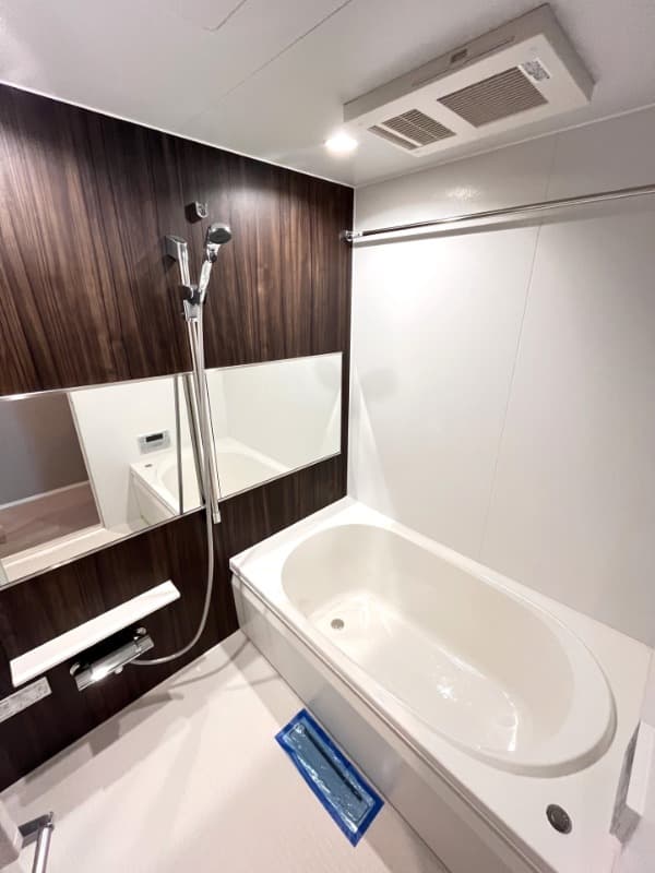 Room image 9