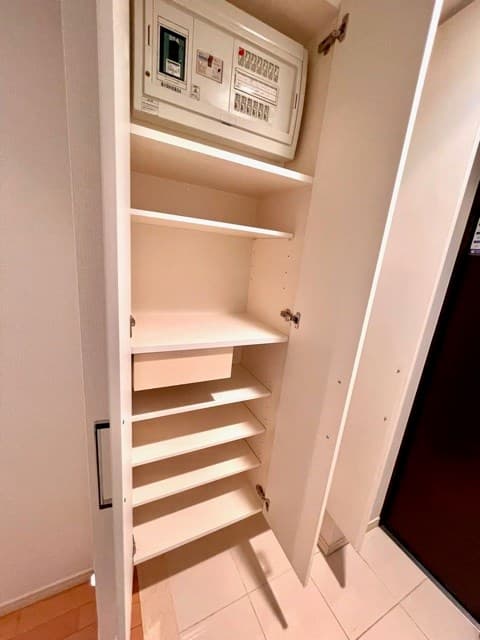 Room image 12