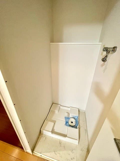 Room image 13