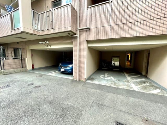 Room image 14