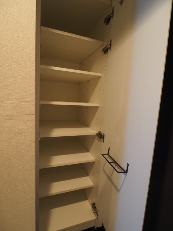 Room image 8