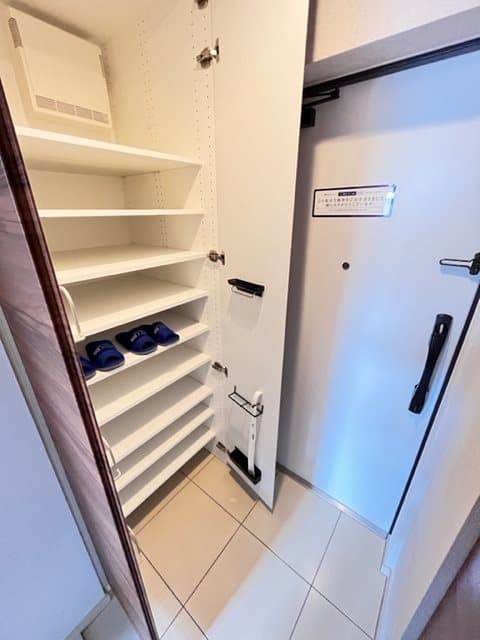Room image 13