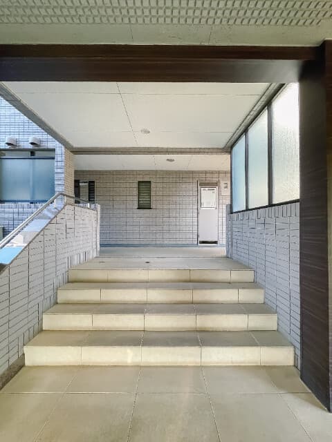 Room image 11